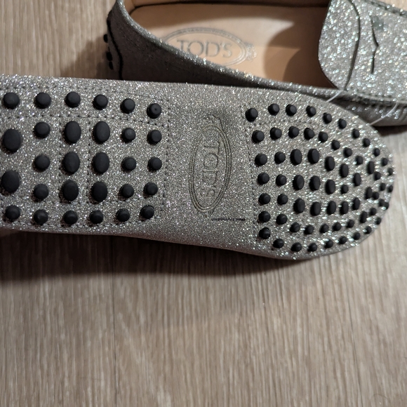 Tod's Gray Moccasin-Style Shoes with Suede Finish - Picture 7 of 12